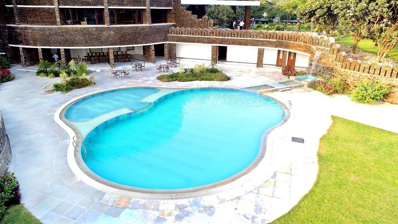 Seasons Park Resort Udaipur 3*,
